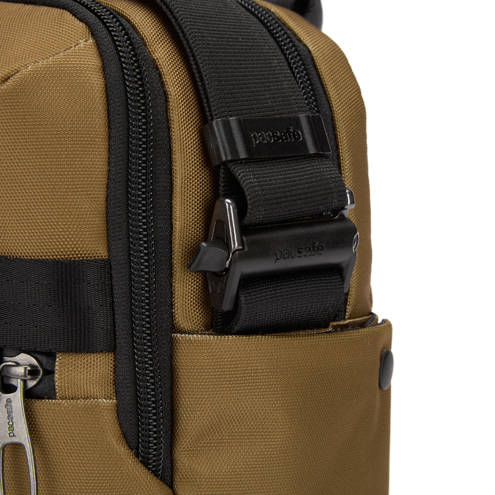 Stöldsäker väska - PACSAFE Metrosafe X Vertical Recycled Crossbody Bag Tan - 6