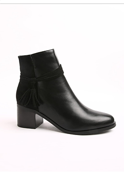 SKOR - SVARTA