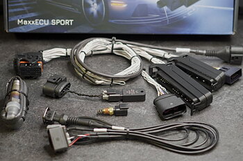 Porsche 944 Turbo Plug and Play-kit - MaxxECU