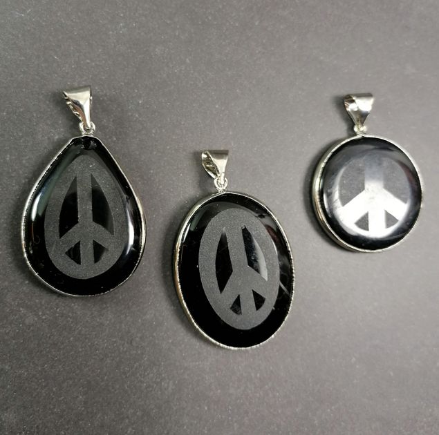 Svart Onyx Hänge - Peace