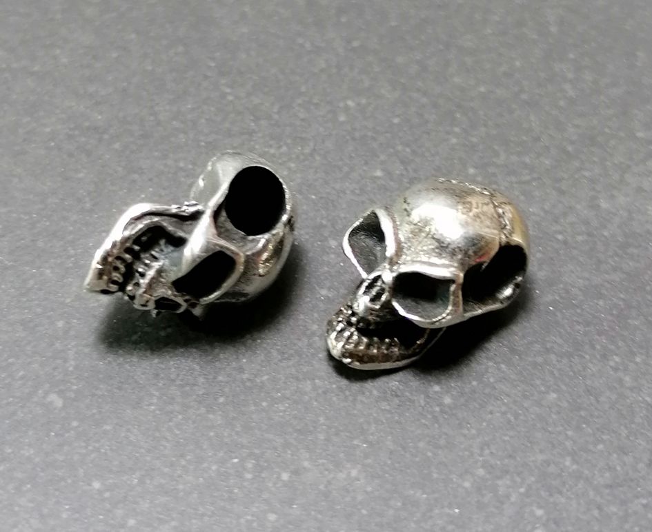 Silver Skalle med 5mm Hål