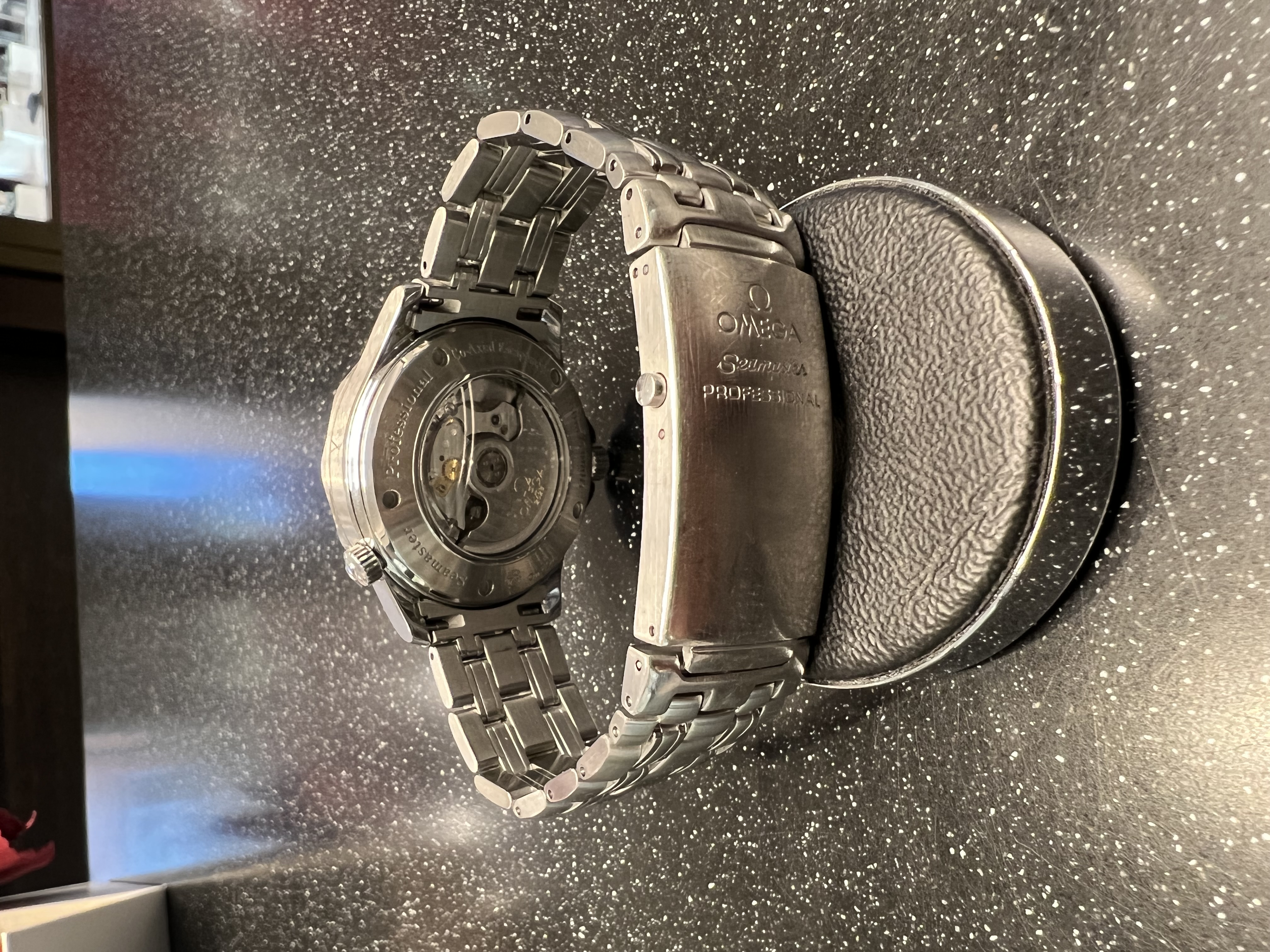 SÅLD 21 november 2022 för 30.000:- Omega Seamaster 300M GMT 41 mm Blå - 3