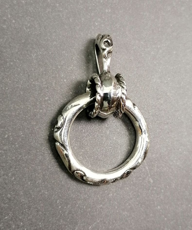 Sacred Ring Hänge i Silver