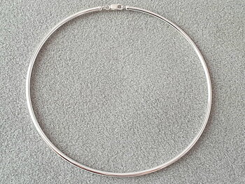 Necklace frame approx. 13 x 12 cm in 925- silver with lock.