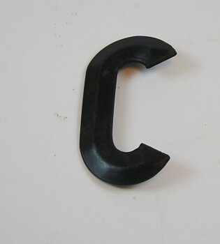 Buchstabe C zu Nummernschild für ältere MC. Höhe ca. 75 mm, eckig