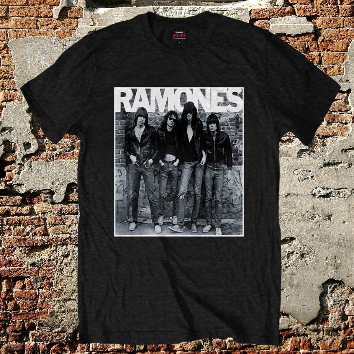 RAMONES - T-SHIRT, 1ST ALBUM - 2