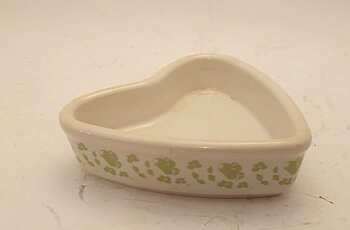Tre ess heart dish green