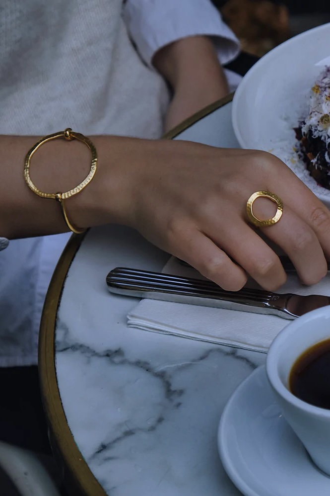 Stone Copenhagen - Curved Infinity Bracelet Guld - 3