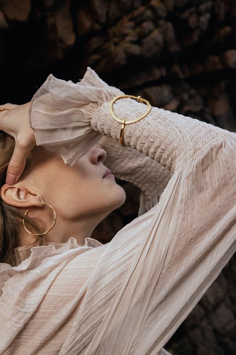 Stone Copenhagen - Curved Infinity Bracelet Guld - 2