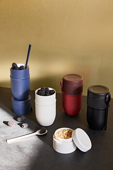 KAMPANJ: Termos yoghurtmugg Ted med sked - 4 färger - blå/beige/röd/svart
