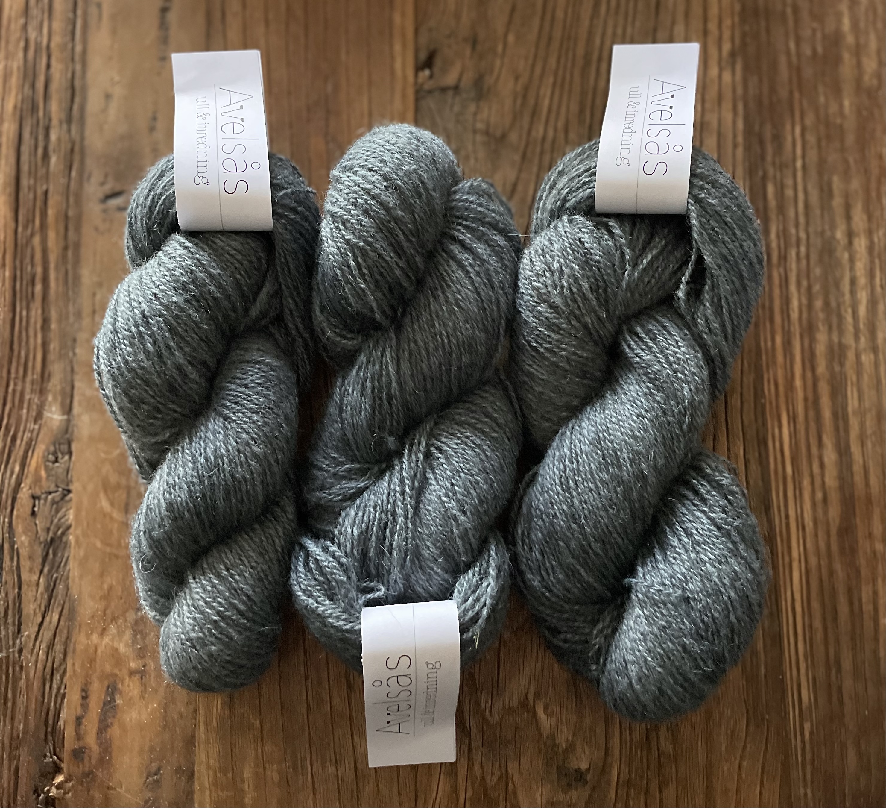 2-threaded "Svärdsjögarn" (Yarn) 