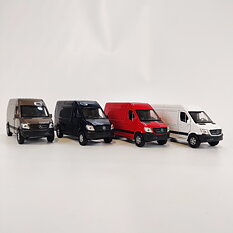 Welly Diecast Metal Collection 2015 Mercedes-Benz Sprinter Panel Van