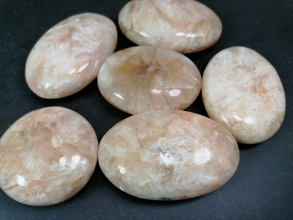 Pebbles "No Worry Stone" - Stilbit  - 3