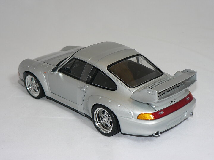 Porsche 911  GT 2  1997  Silver  1:18  UT Models