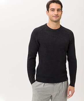 Pullover svart exclusive quality från Brax