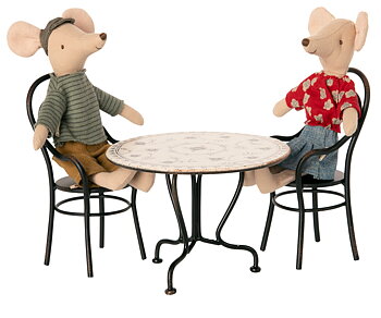 Dining table & two chairs