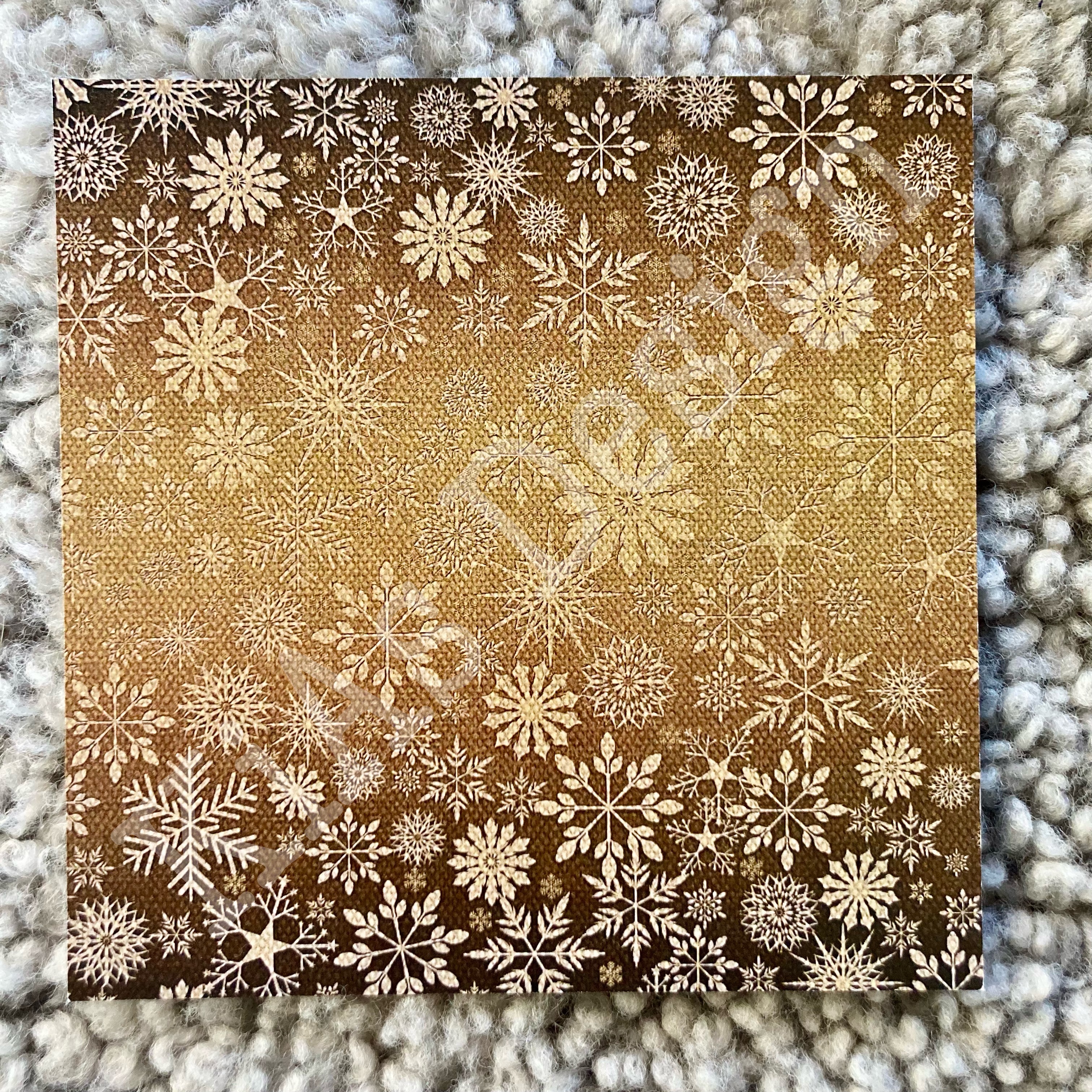 028 KD MPJ Vintage snöflingor guldig bakgrund på tyg 