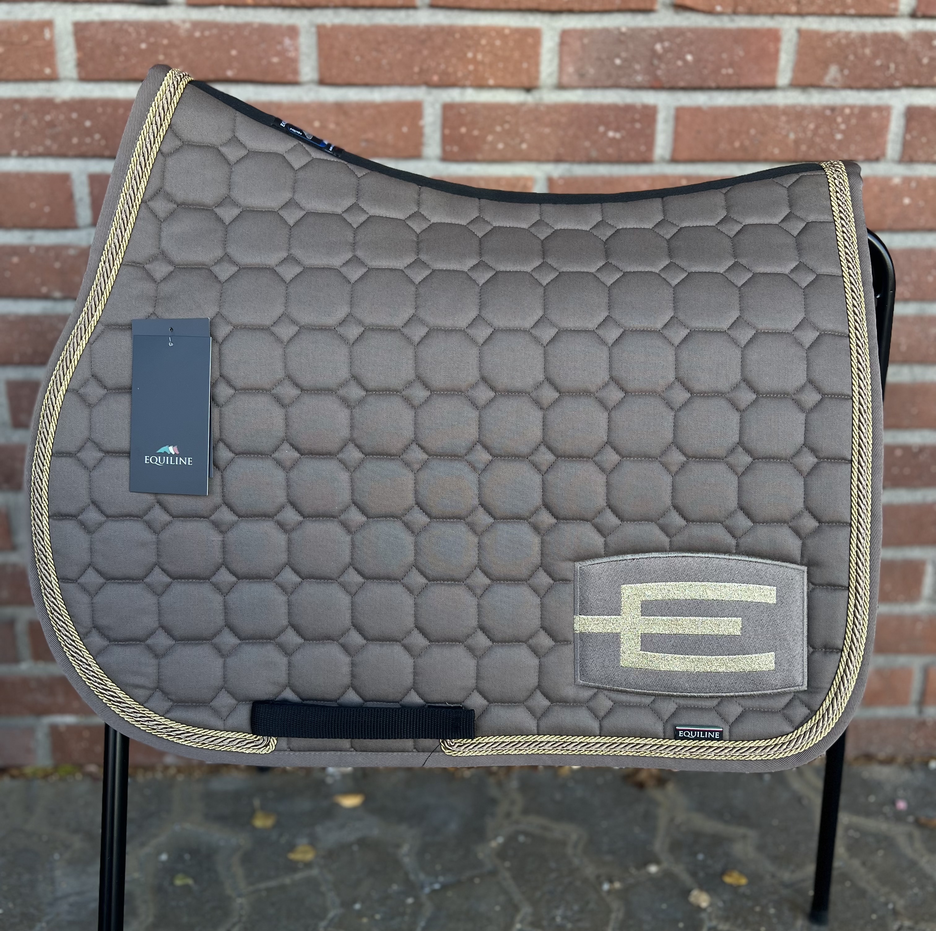 Equiline schabrak E-logga cappuccino/guld