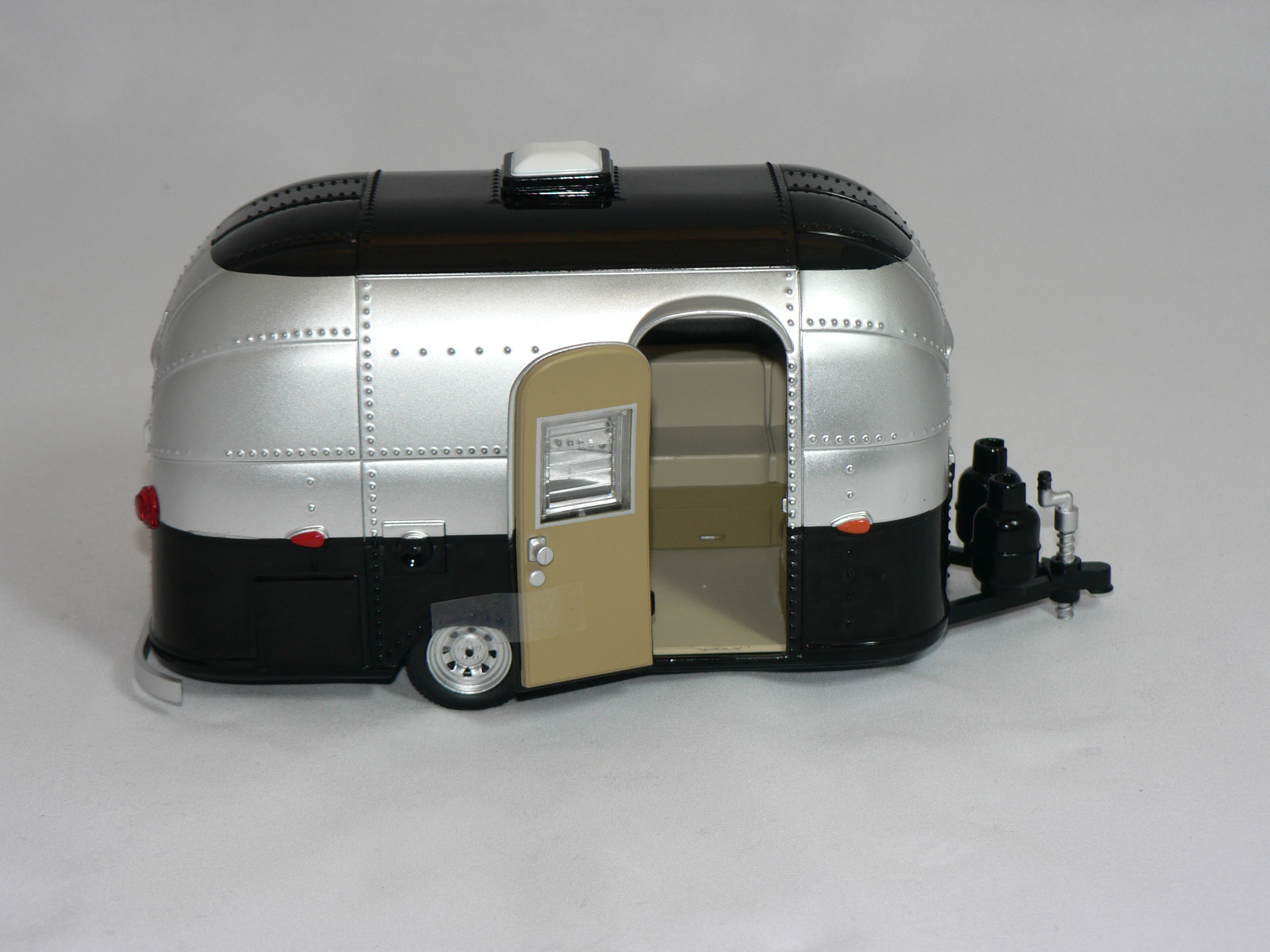 Husvagn Airstream 16  Bambi    1:24 Greenlight - 2