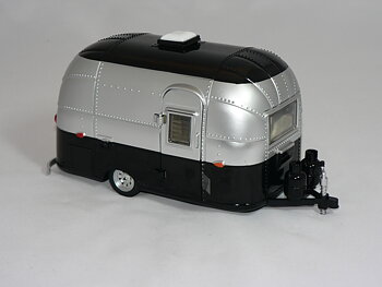 Husvagn Airstream 16  Bambi    1:24 Greenlight