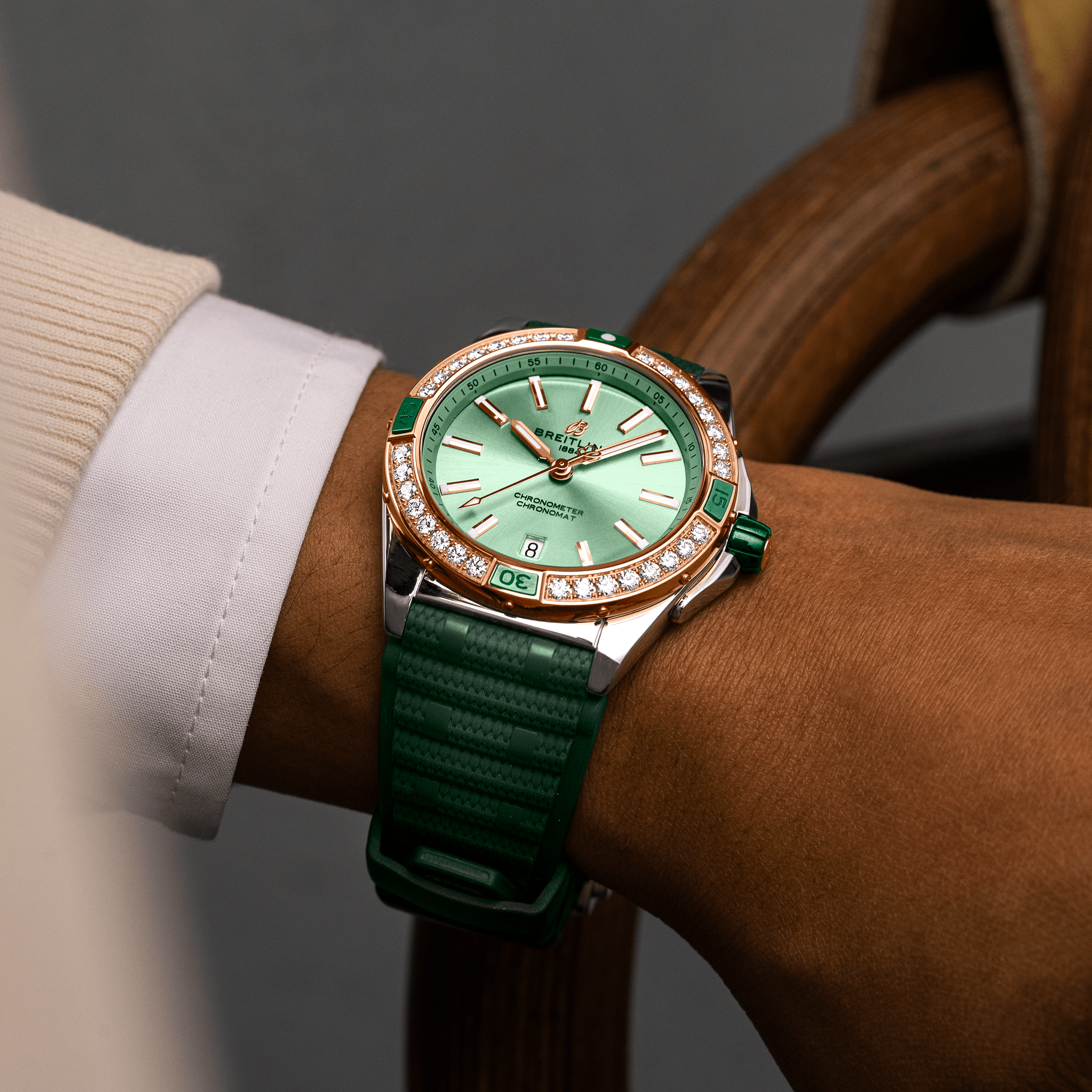U17356531L1S1 Breitling Super Chronomat 38 mintgrön gummiband