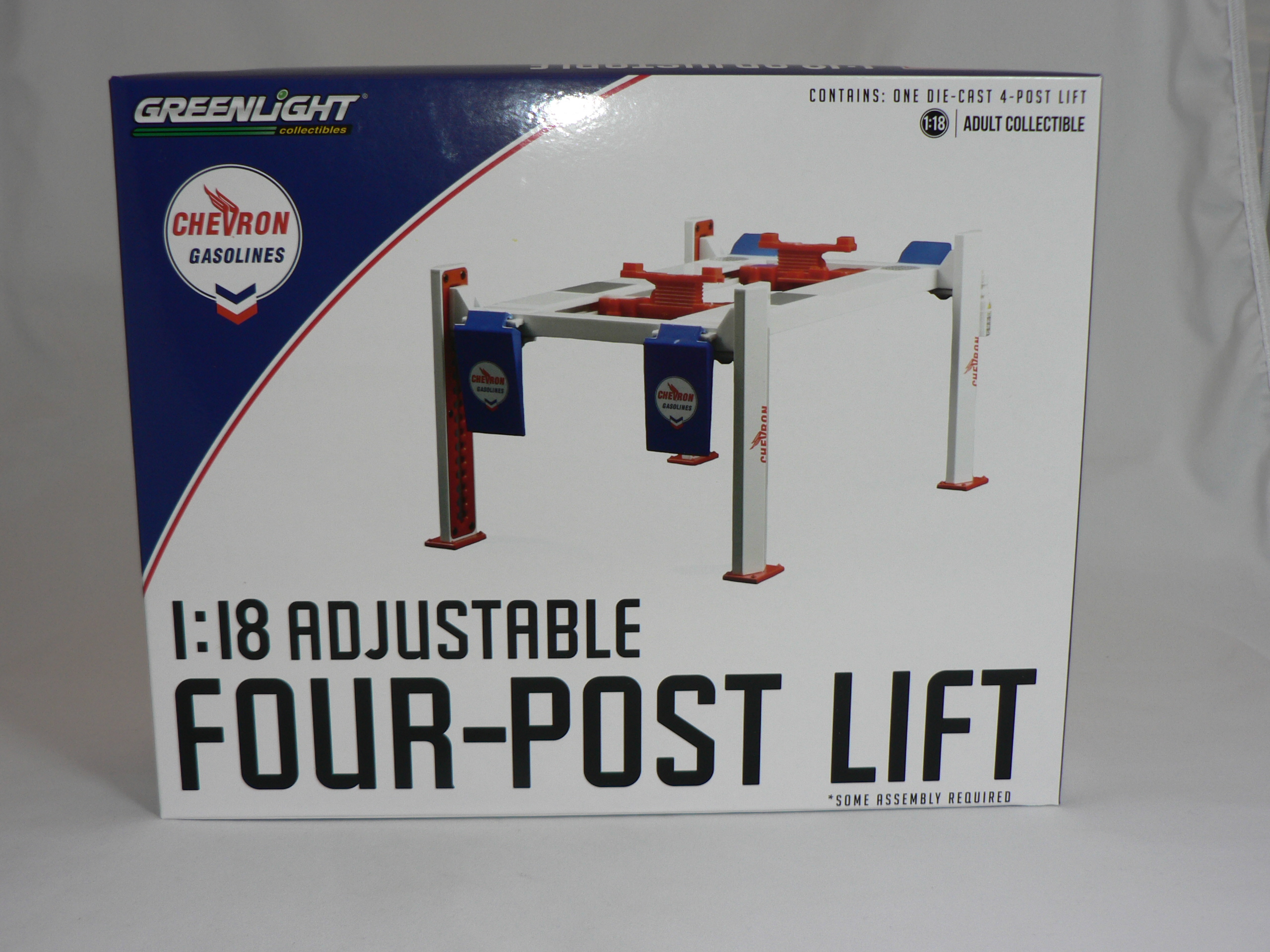 Fyrpelar Lyft  Chevron 1:18  Greenlight
