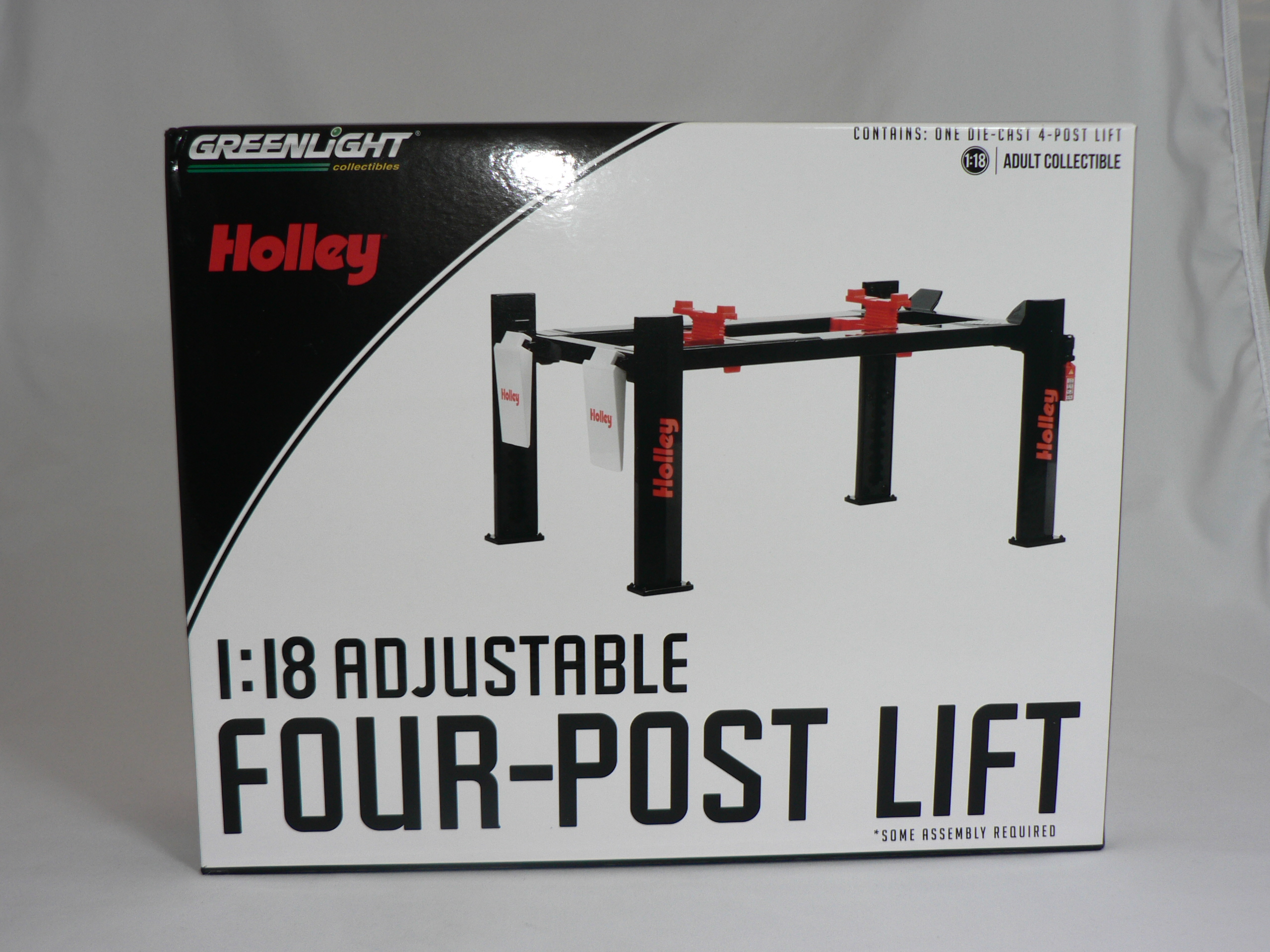 Fyrpelar Lyft  Holley Performance 1:18  Greenlight