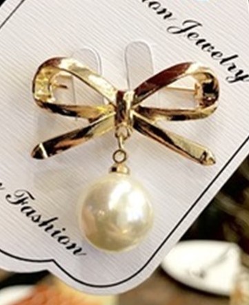 Brooches Bowknot Gold