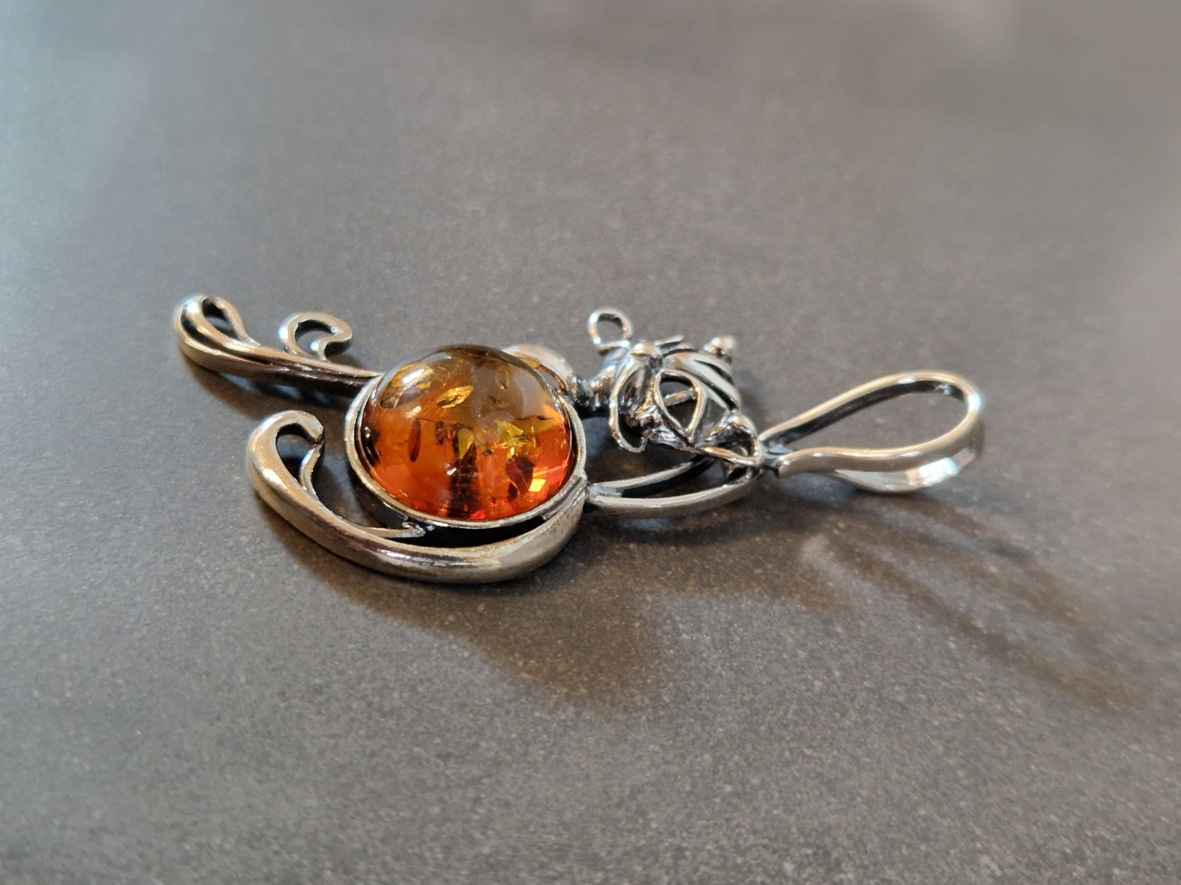 Silverhänge med Bärnsten - Stor katt - 2