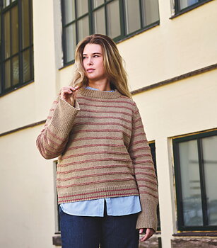 Raglan med aviga ränder - Berta by Permin 890201