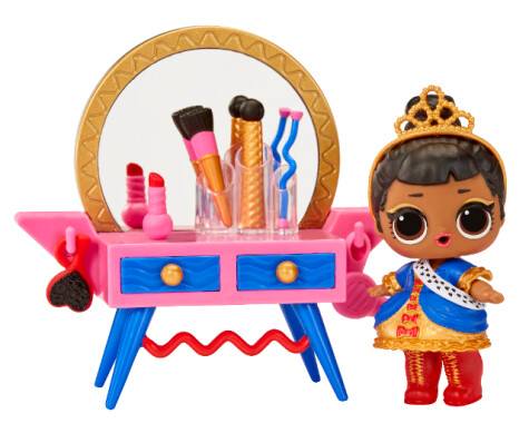 L.O.L. Surprise! Furniture Lekset med Docka S2, Her Majesty and Beauty Booth - 2