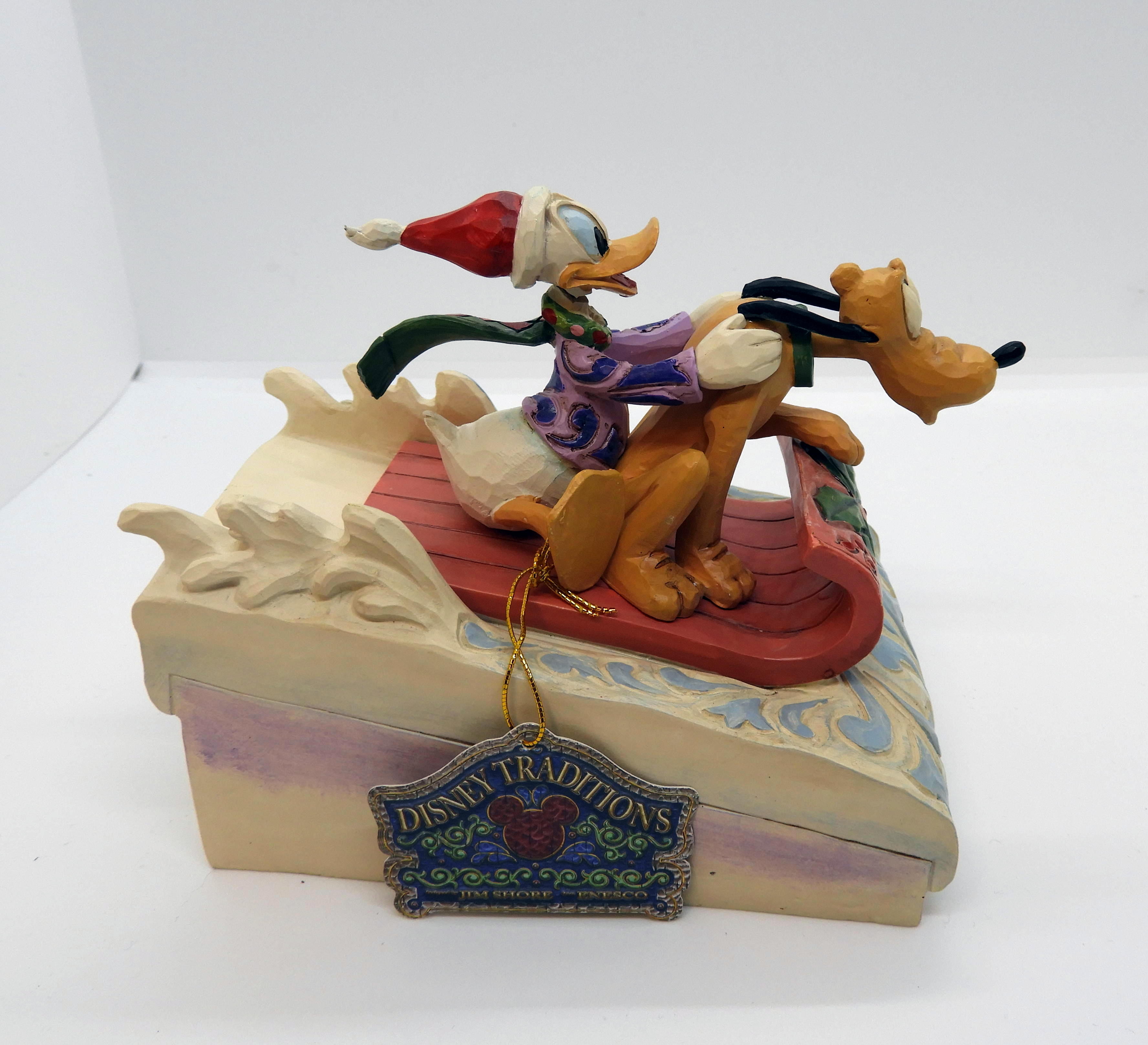 Kalle Anka & Pluto, Donald and Pluto Sledding - 6