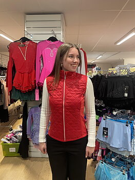 Röd väst från Jiv med silverdragkedja