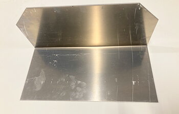 Vinkelfäste för batterilåda 