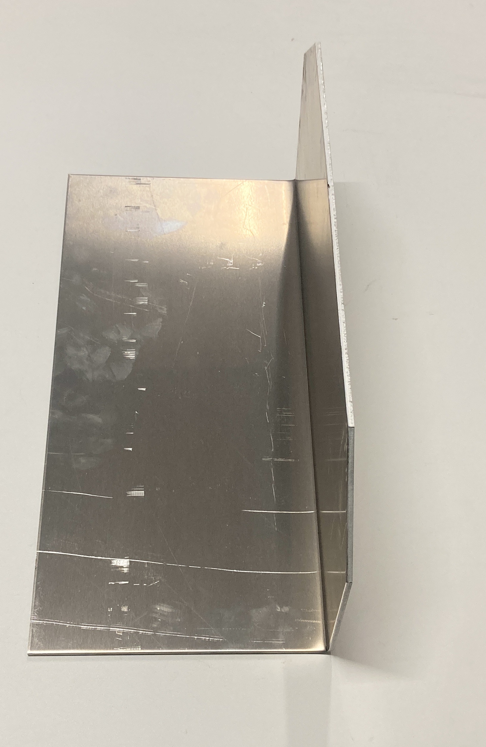 Vinkelfäste för batterilåda  - 3