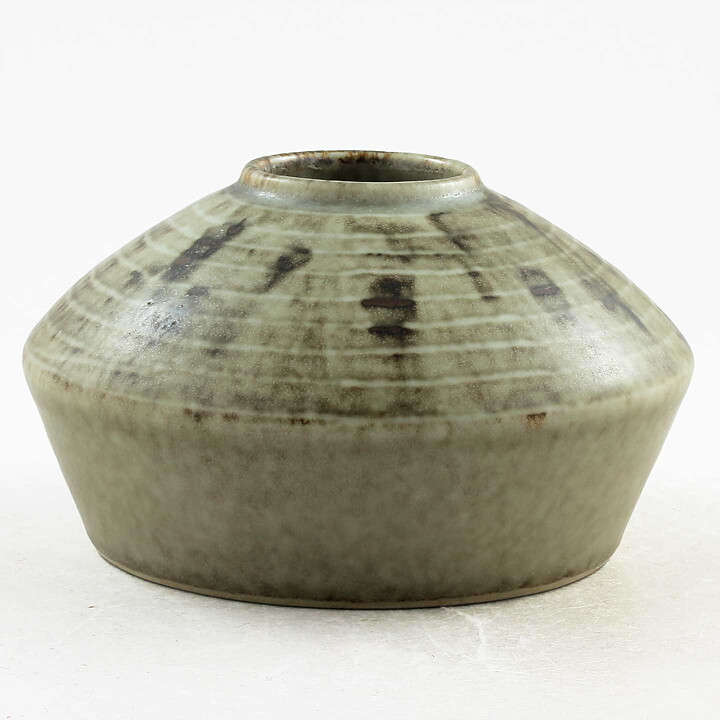 カールハリー・スタルハーネ　円盤を思わせるベース Vase  (15cm)  1960年代