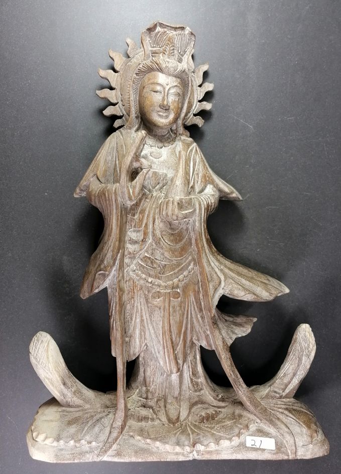 Kuan Yin Staty handsnidad i trä - 31cm -#1