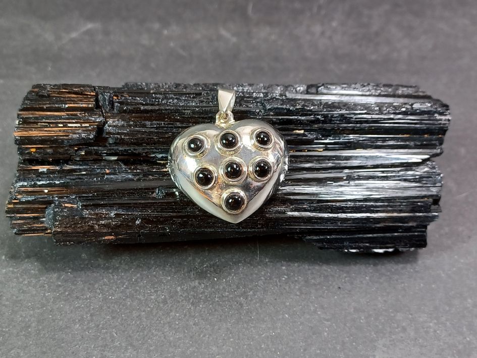 Silver Hjärta med Svart Onyx Hänge