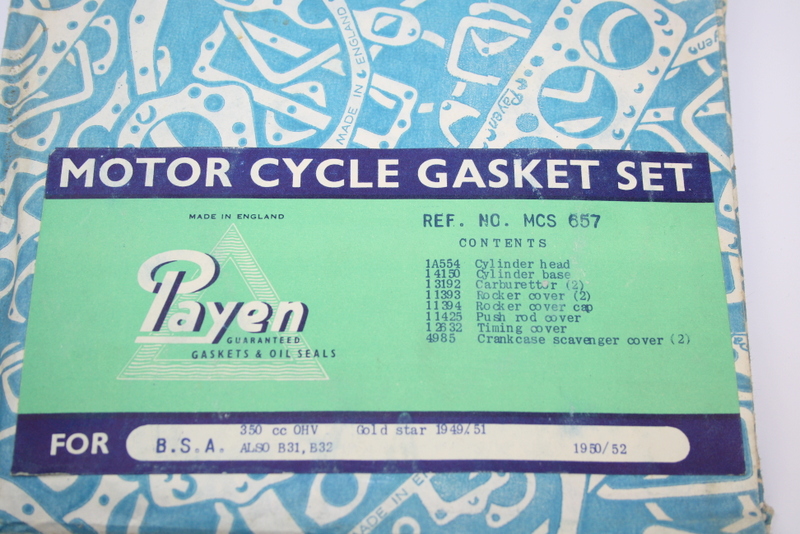 Sæt med pakninger BSA 350cc OHV Goldstar 1949-51, og B31/B32 1950-52 NOS - 2