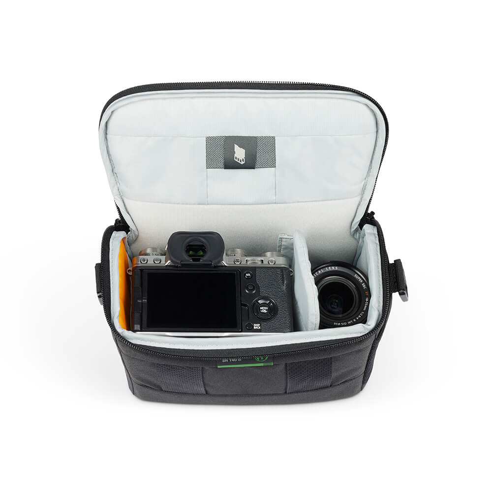  Lowepro Adventura SH 140 III - 2
