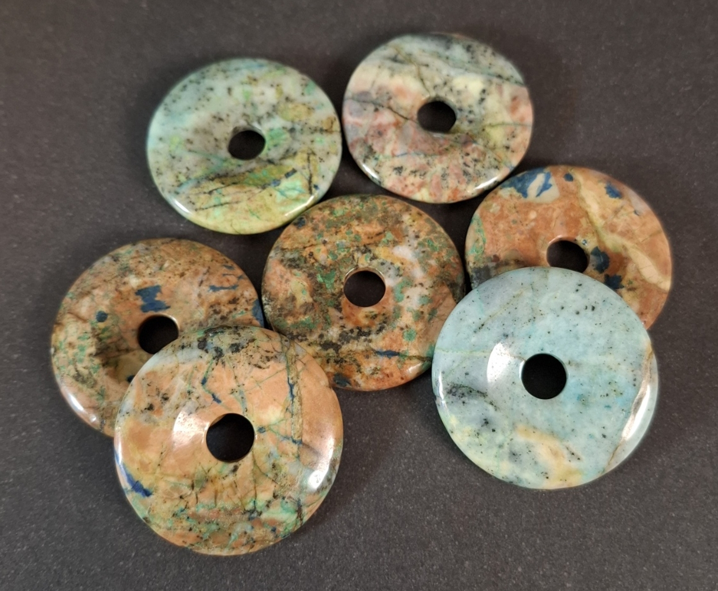 Harlekinit -  Sten Donut /Ring form