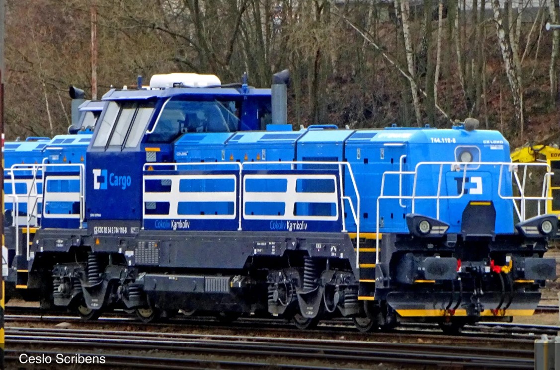 ?D Cargo, Effishunter 1000 light blue/dark blue livery - 2