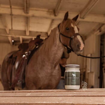 Doftljus Grey Horse Candle Trail Ride 