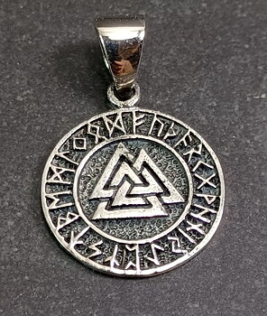 Valknut med Runor Hänge