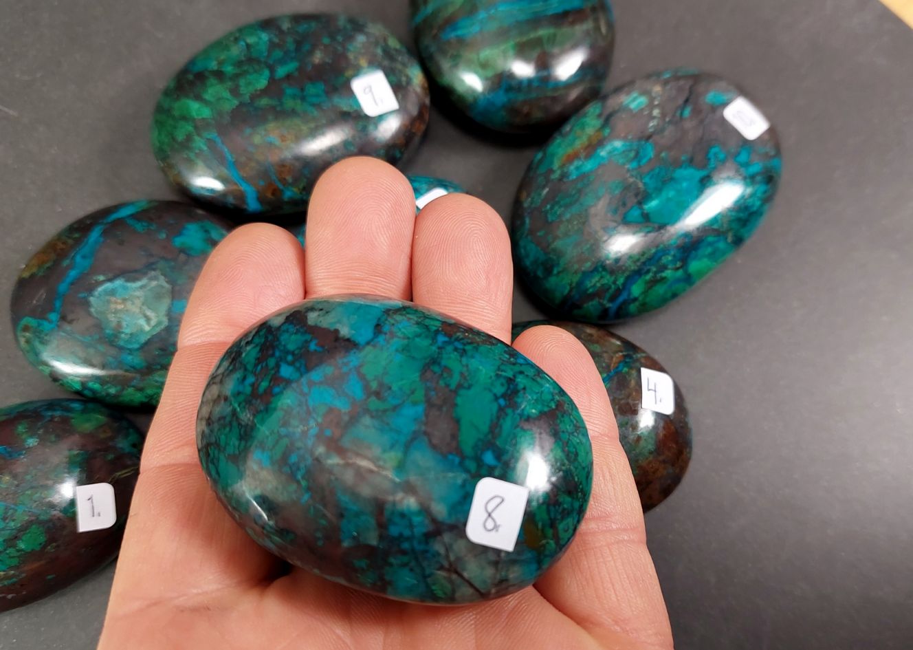 Pebbles "No Worry Stone" - Krysokolla  - AAA kvalitet - 2