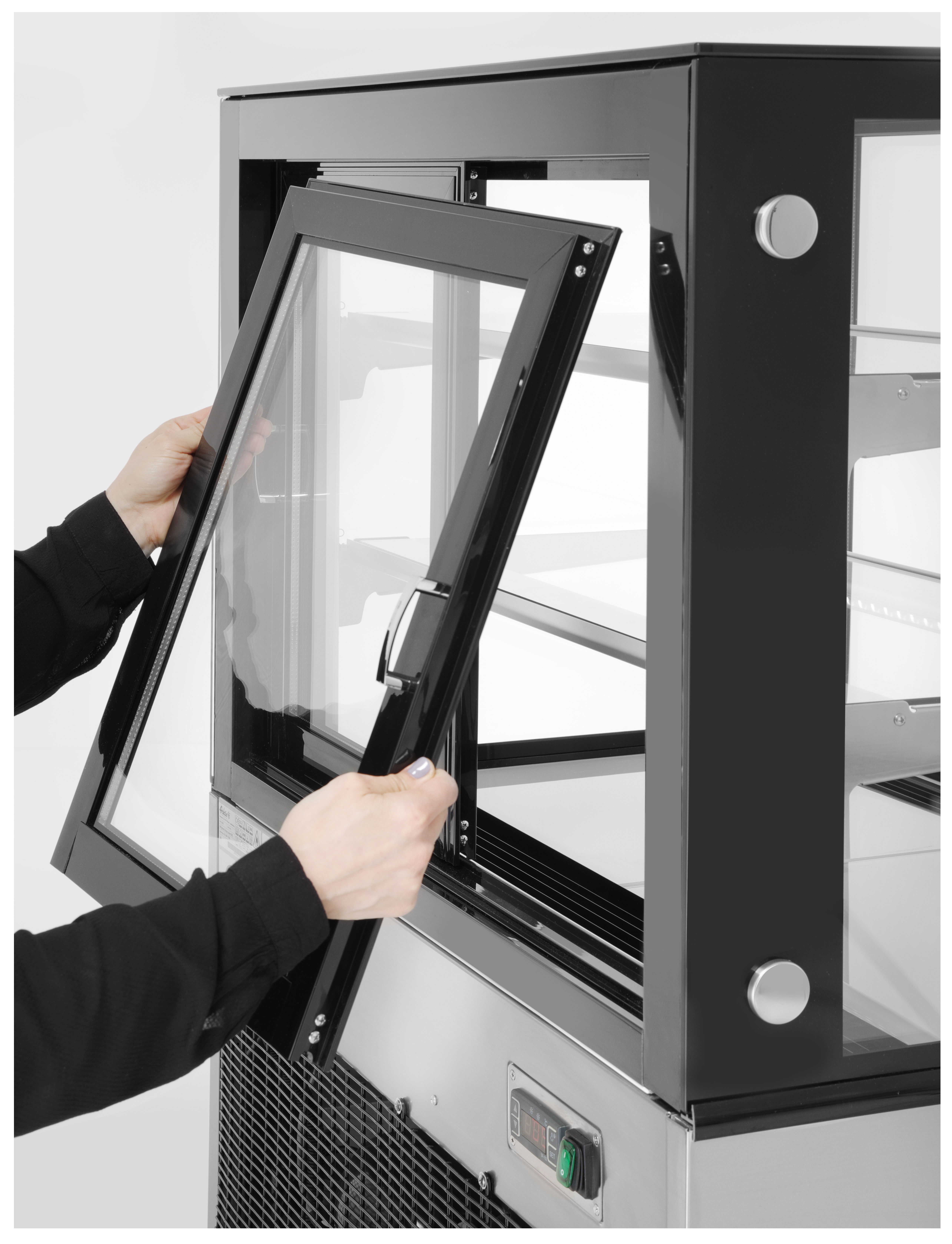 Refrigerated display cabinets with 2 shelves, 300 L - 3