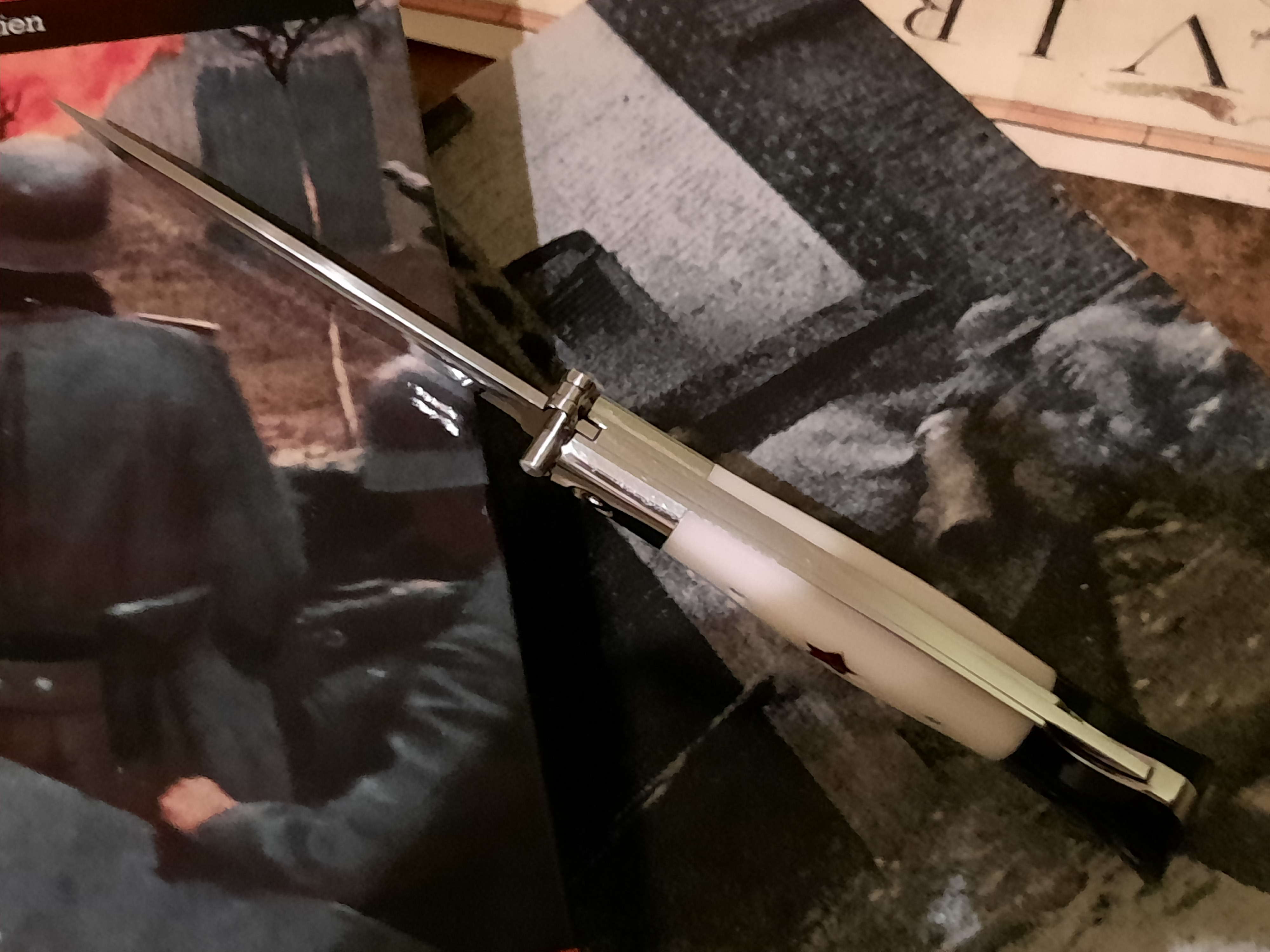 Kraftfull fällkniv med rötter i WWII - nytillverkad - 9