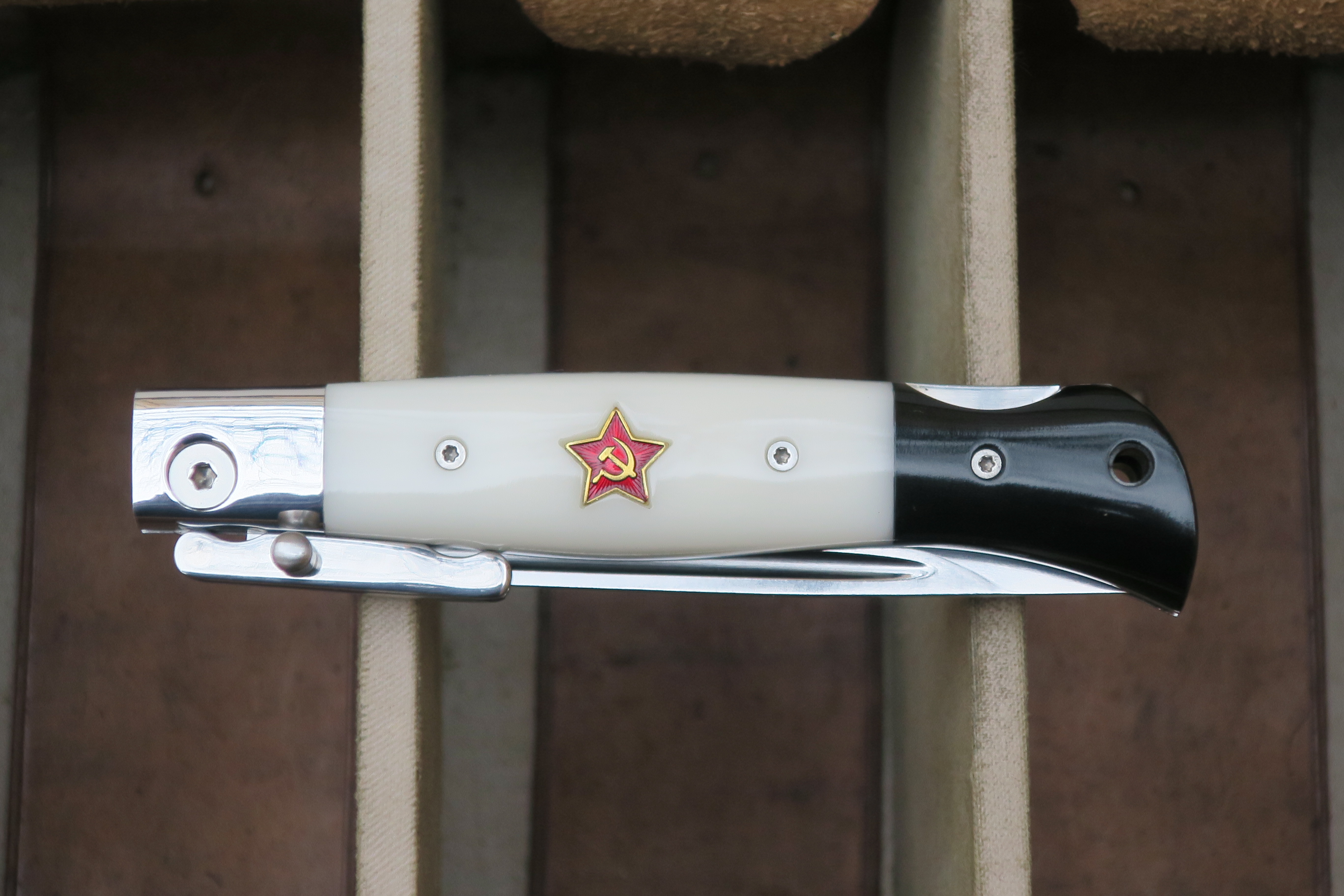 Kraftfull fällkniv med rötter i WWII - nytillverkad - 3
