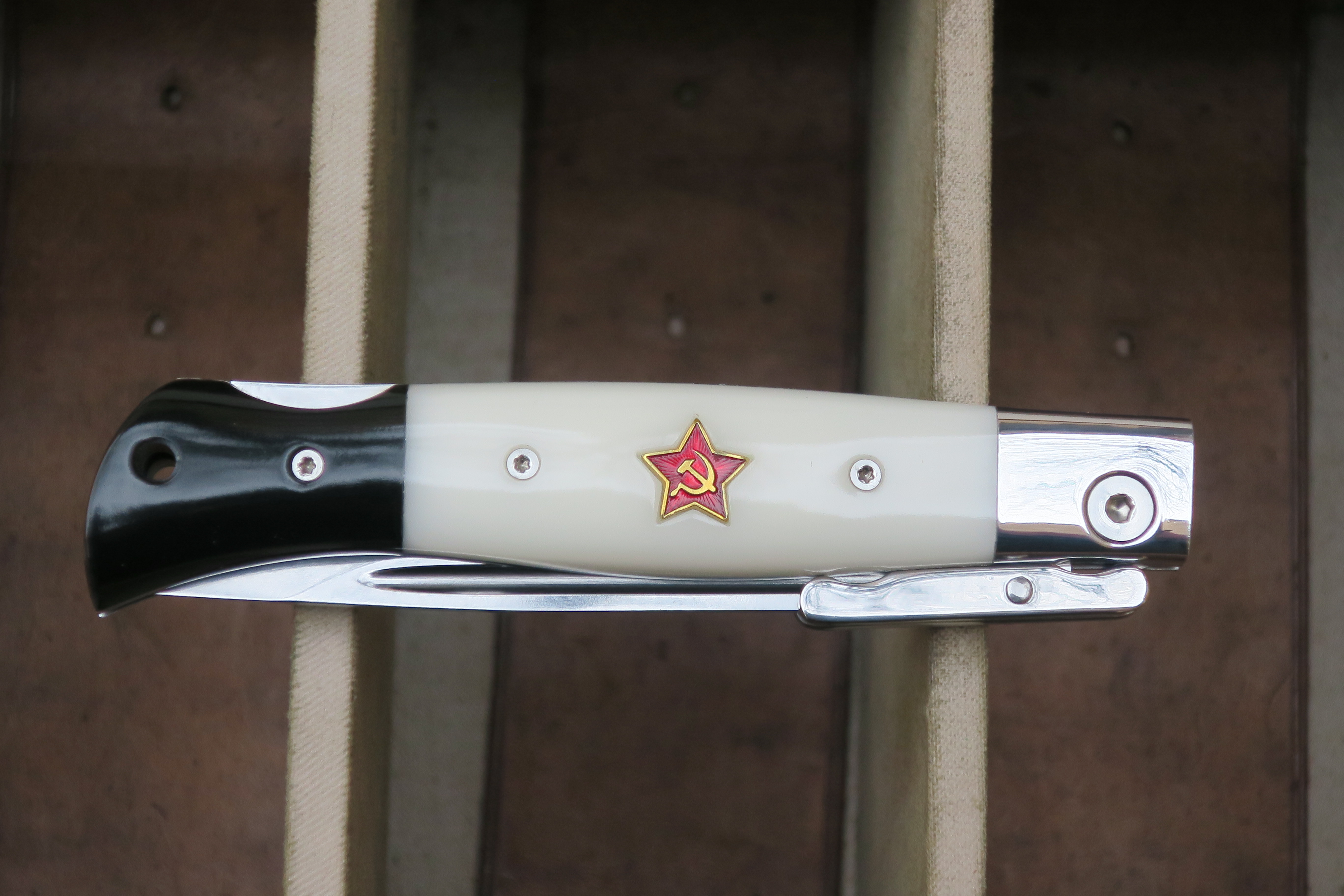 Kraftfull fällkniv med rötter i WWII - nytillverkad - 4