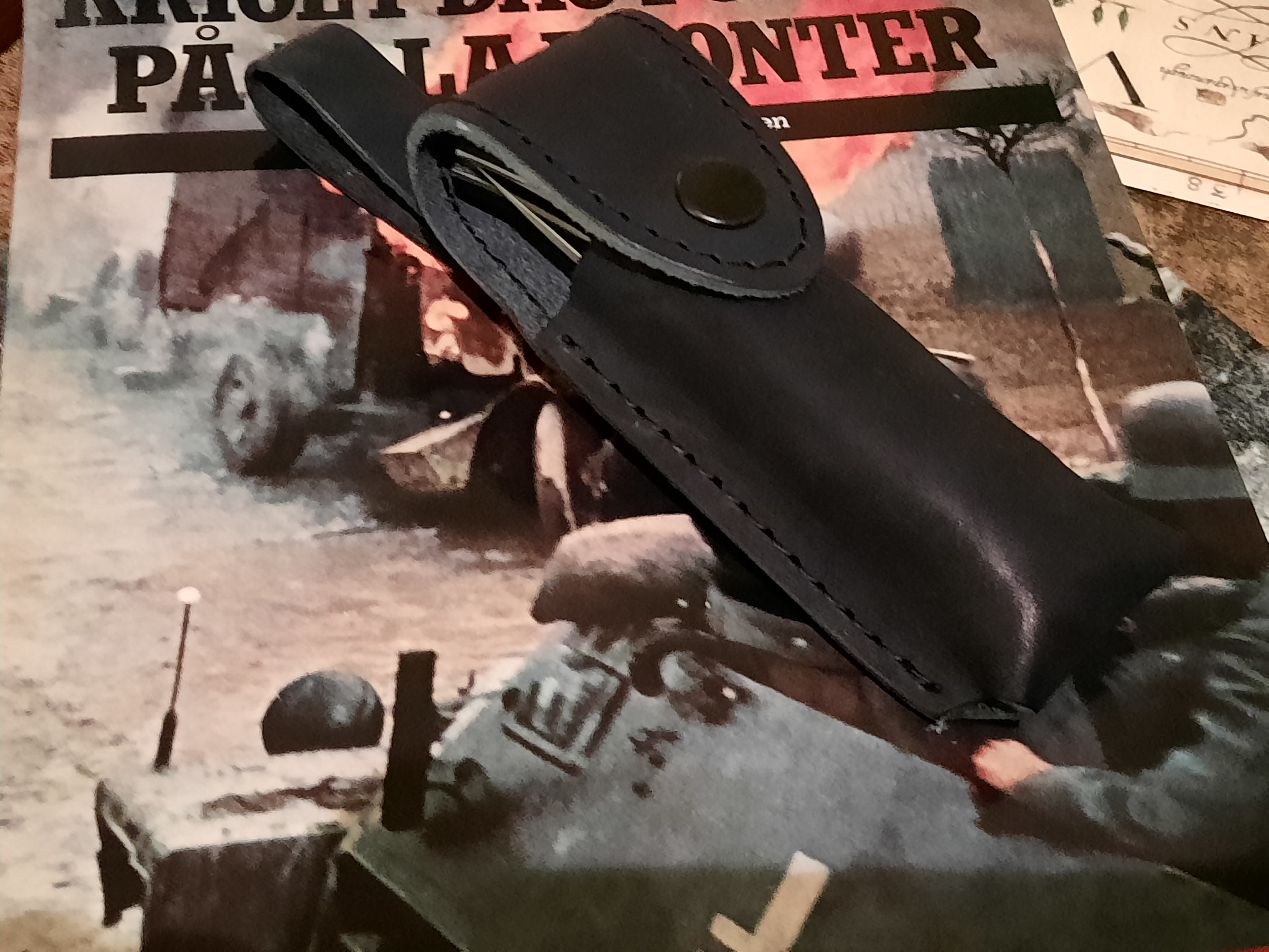 Kraftfull fällkniv med rötter i WWII - nytillverkad - 11